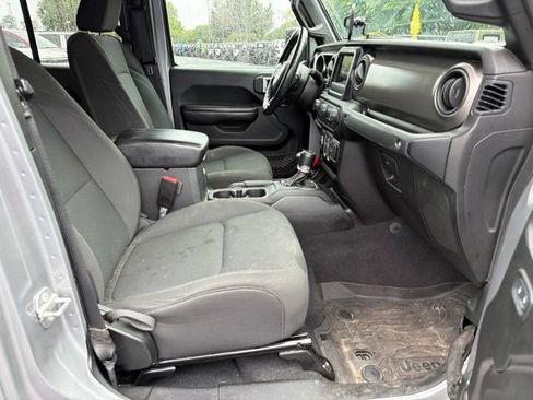 Used 2021 Jeep Gladiator Sport AWD/4WD image 9