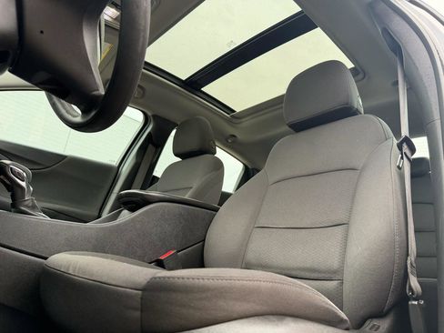 Used 2021 Chevrolet Malibu LT image 11