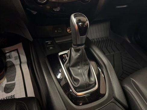 Used 2021 Nissan Rogue Sport SL w/ Premium Package image 19