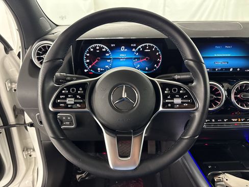 Certified 2023 Mercedes-Benz GLA 250 w/ Premium Package image 17