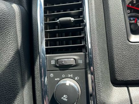 Used 2015 RAM 3500 Laramie AWD/4WD image 16