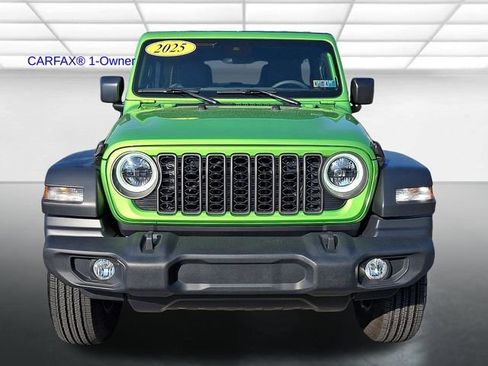 Used 2025 Jeep Wrangler Unlimited Sport AWD/4WD image 2