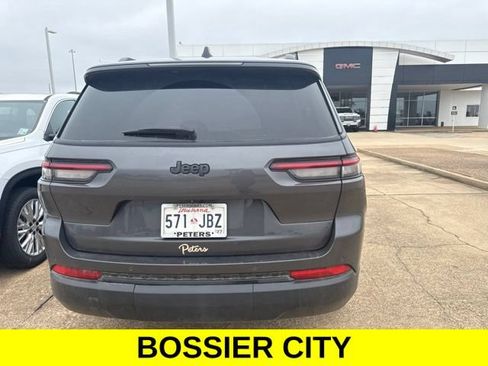 Used 2025 Jeep Grand Cherokee L Laredo RWD image 5