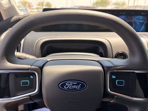 Certified 2025 Ford Expedition Active AWD/4WD image 26