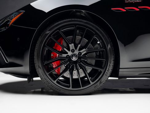 Used 2021 Maserati Ghibli Trofeo image 20