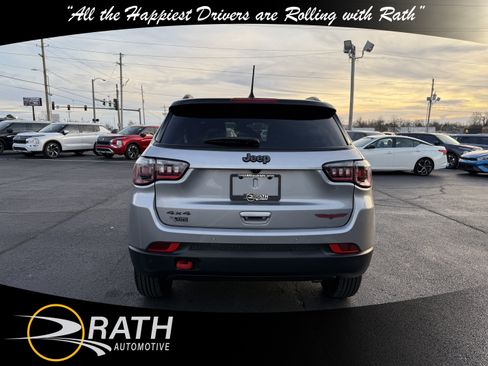 Used 2023 Jeep Compass Trailhawk image 8