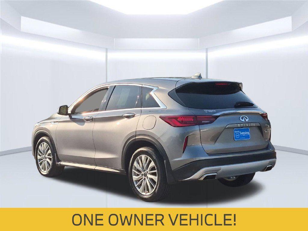 Used 2023 INFINITI QX50 Pure FWD image 4