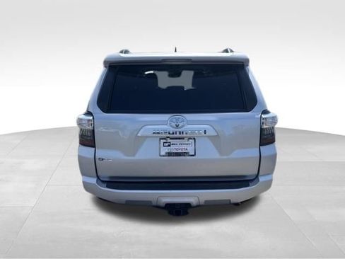 Used 2024 Toyota 4Runner SR5 Premium w/ SR5 Premium Package AWD/4WD image 4
