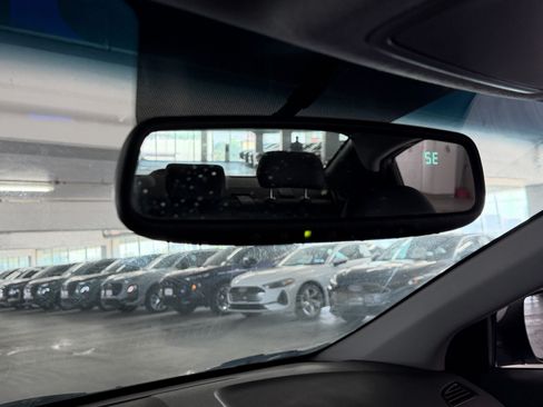 Used 2012 Hyundai Elantra Limited FWD image 24
