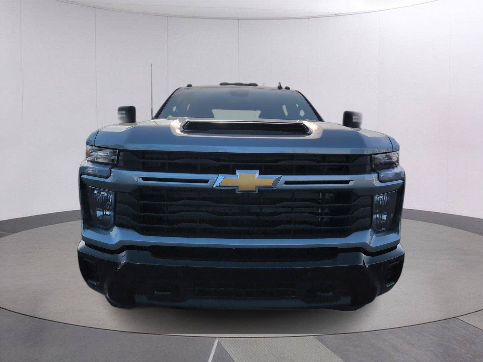 New 2026 Chevrolet Silverado 2500 Custom w/ Custom Value Package AWD/4WD image 8