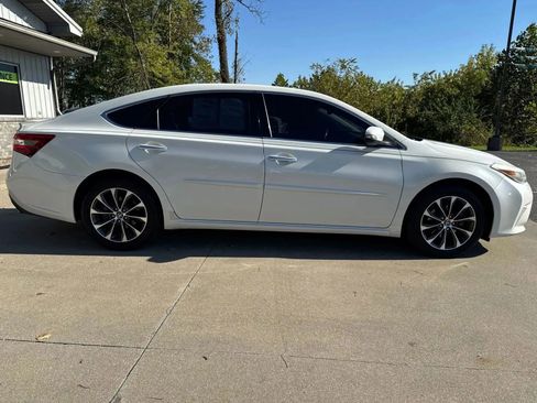 Used 2016 Toyota Avalon XLE Premium image 9