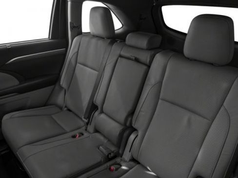 Used 2018 Toyota Highlander Limited image 14