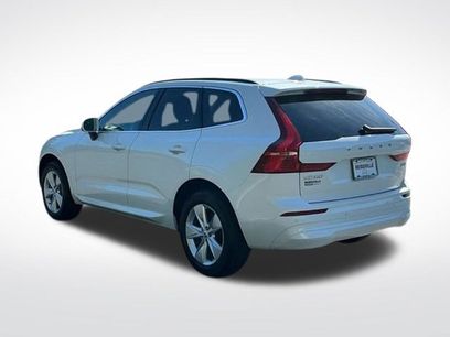 Used 2022 Volvo XC60 B5 Momentum