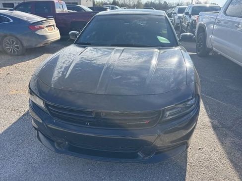 Used 2021 Dodge Charger SXT w/ Plus Group image 2