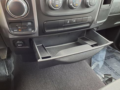 Used 2024 RAM 1500 Classic SLT AWD/4WD image 12