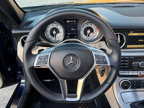 Used 2012 Mercedes-Benz SLK 350 image 16