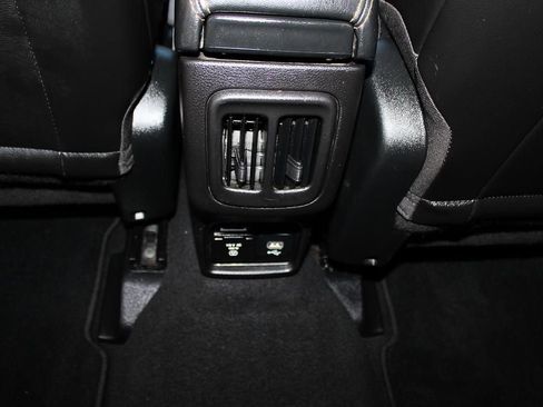 Used 2020 Jeep Compass Limited image 32