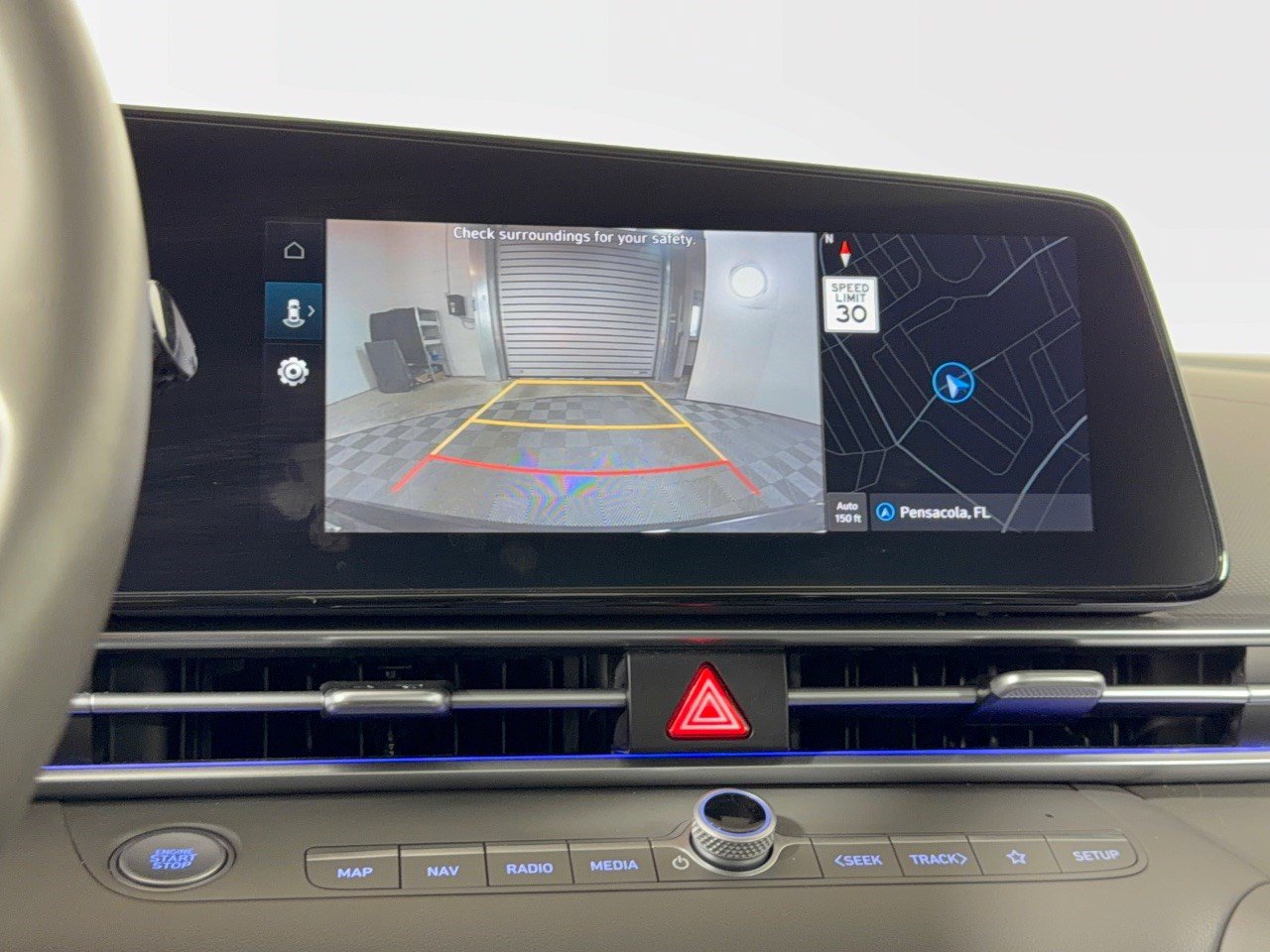 Used 2025 Hyundai Elantra SEL FWD image 24