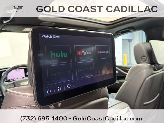 Used 2024 Cadillac Escalade Premium Luxury AWD/4WD image 20