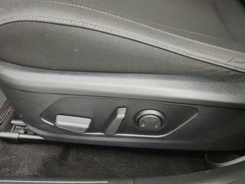 Used 2021 Hyundai Elantra SEL w/ Convenience + Premium Package FWD image 11