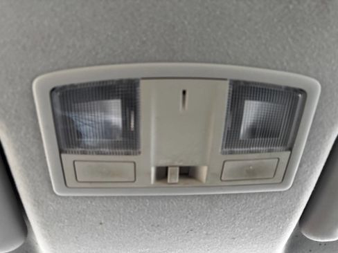 Used 2012 MAZDA MAZDA3 i Sport image 20