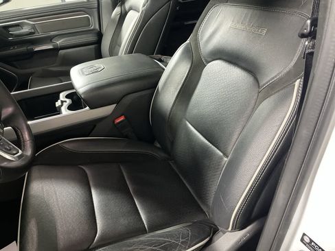 Used 2025 RAM 1500 Laramie image 15