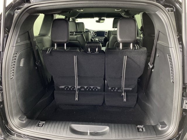 New 2026 Chrysler Pacifica Select FWD image 32
