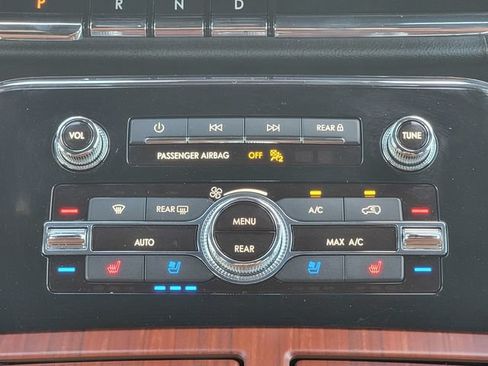 Certified 2021 Lincoln Navigator Reserve AWD/4WD image 30
