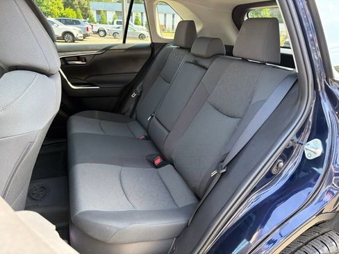 Used 2024 Toyota RAV4 XLE AWD/4WD image 20