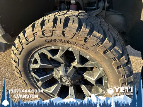 Used 2018 Chevrolet Silverado 2500 LTZ image 9