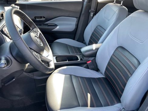 Certified 2023 Nissan Kicks SR w/ SR Premium Package FWD image 8
