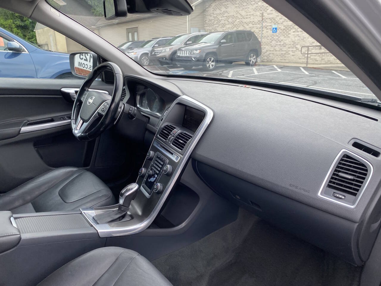 Used 2015 Volvo XC60 T6 Premier Plus AWD/4WD image 17