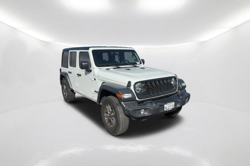 Used 2025 Jeep Wrangler Unlimited Sport AWD/4WD image 3