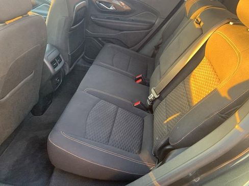 Used 2018 GMC Terrain SLE image 17