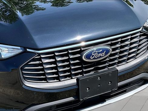 Used 2023 Ford Escape Active AWD/4WD image 27