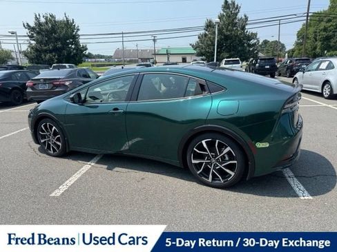 Used 2025 Toyota Prius Plug-In Hybrid FWD image 17