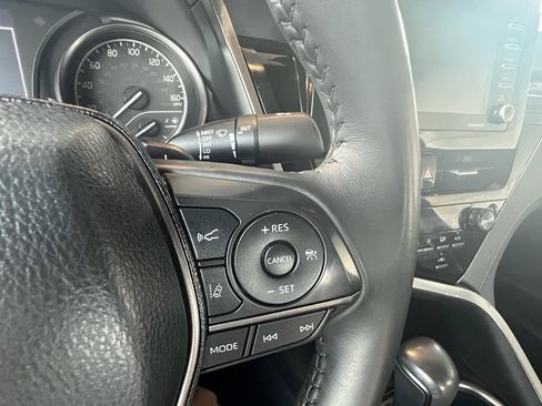 Used 2024 Toyota Camry SE image 25