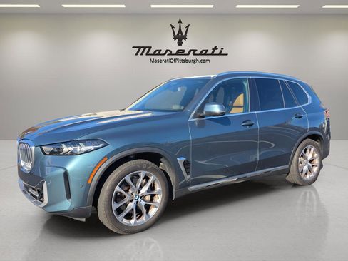 Used 2024 BMW X5 xDrive40i w/ Parking Assistance Package image 2