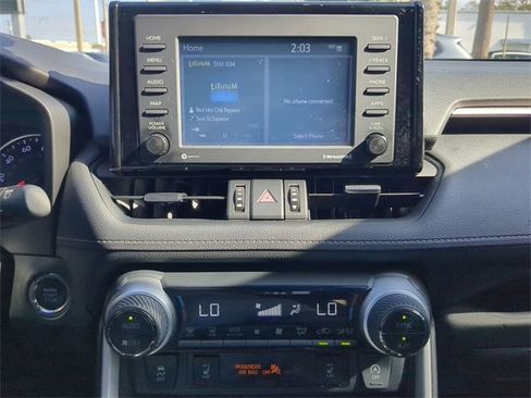 Used 2022 Toyota RAV4 XLE Premium image 22