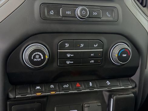 Used 2022 Chevrolet Silverado 1500 Custom Trail Boss AWD/4WD image 16