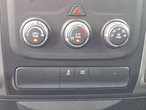 Used 2016 RAM 1500 ST AWD/4WD image 16