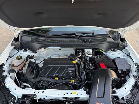 Used 2025 Buick Envista Sport Touring image 32