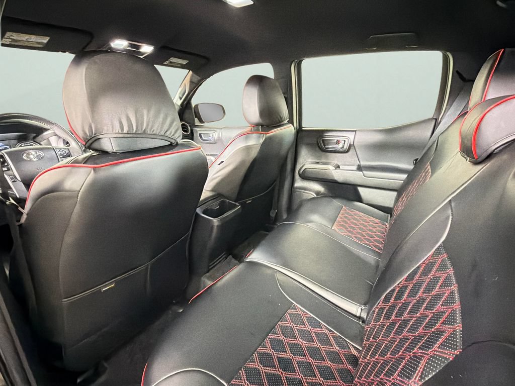 Used 2022 Toyota Tacoma TRD Sport w/ Technology Package RWD image 28
