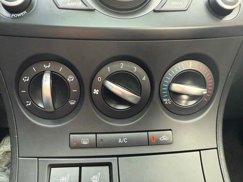 Used 2012 MAZDA MAZDA3 i Grand Touring w/ Tech Pkg image 16