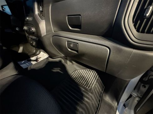 Used 2020 Chevrolet Silverado 1500 Custom w/ Custom Value Package image 34