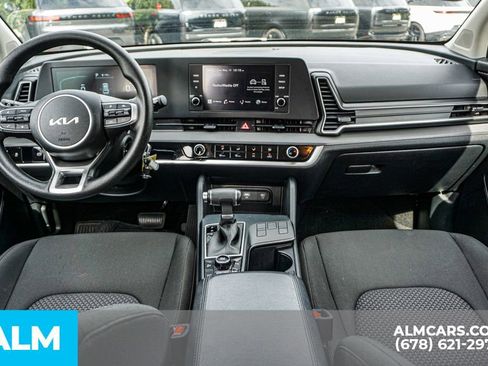 Used 2025 Kia Sportage LX FWD image 25