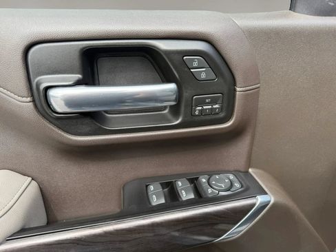 Used 2019 Chevrolet Silverado 1500 LTZ w/ Technology Package AWD/4WD image 12