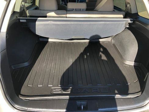 Used 2013 Subaru Outback 2.5i Premium w/ All-Weather Pkg image 24