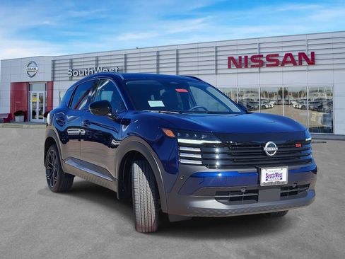 New 2026 Nissan Kicks SR w/ SR Premium Package image 4