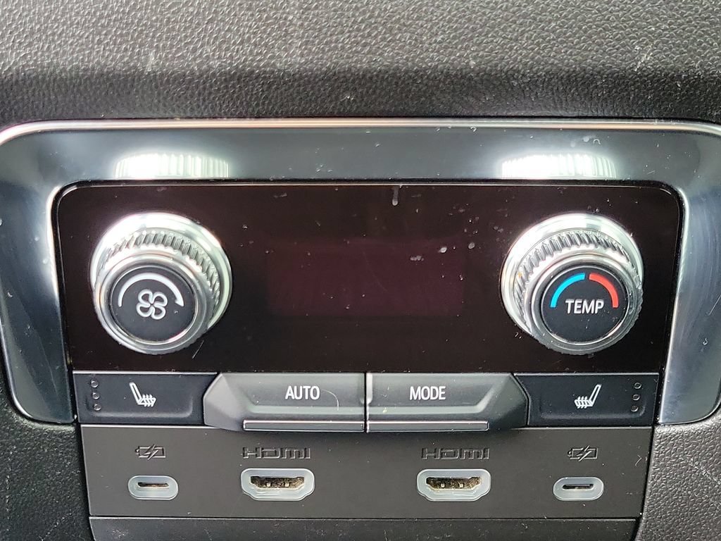 Certified 2024 GMC Yukon Denali w/ Advanced Technology Package AWD/4WD image 15